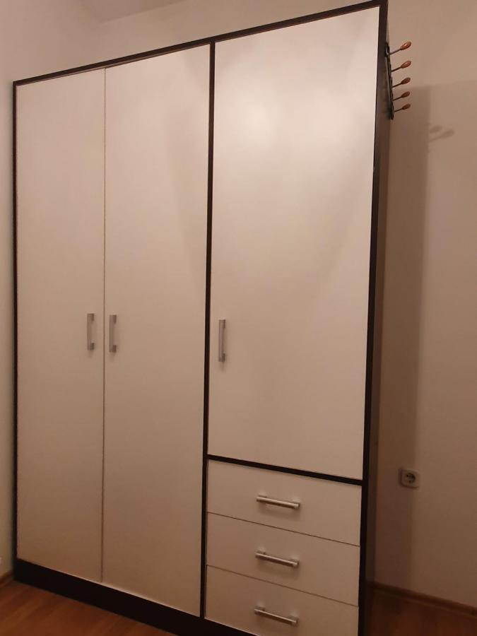 Stan na dan Prnjavor, Gajba u centru Apartment Bagian luar foto