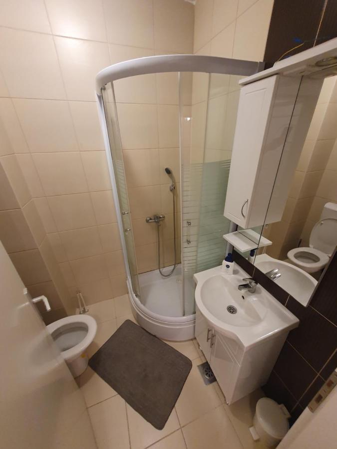 Stan na dan Prnjavor, Gajba u centru Apartment Bagian luar foto